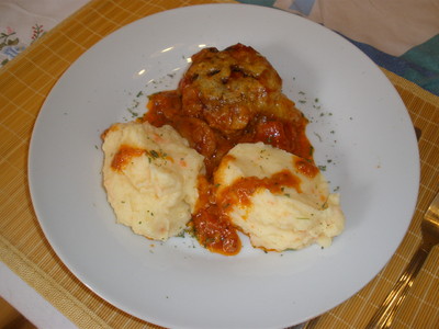  Überbackene Faschierte Laibchen in Tomaten - Champignonsoße  Rezept