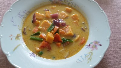 Rote Thai Curry Suppe mit Süßkartoffel Rezept