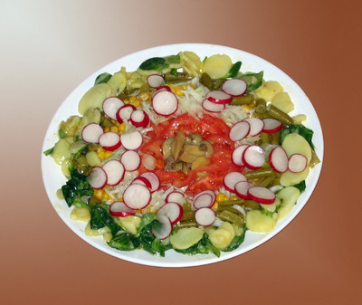 Salatplatte mit Tomaten Rezept