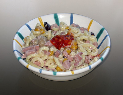 Nudelsalat mit Putenschinken Rezept