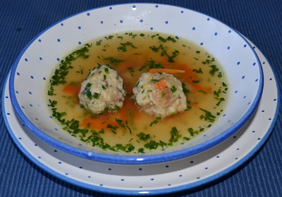 Speckknöderl-Suppe Rezept