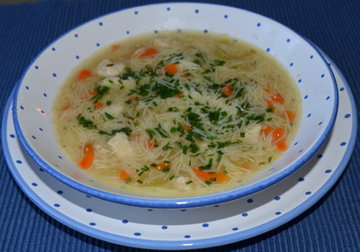 Hendl-Nudlsuppe Rezept