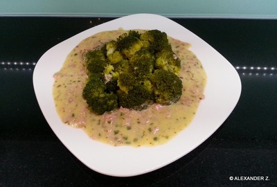 Broccoli in Schinkensoße Rezept