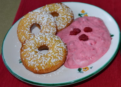 Dessert mit Französischen Gebäck Rezept