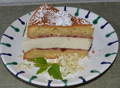 Holundercreme-Torte Rezept