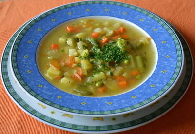 Klare Gemüsesuppe Rezept