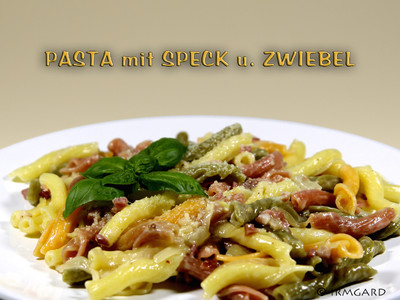 Pasta mit Speck und Zwiebel Rezept