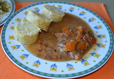 Rindfleisch mit Serviettenknödeln Rezept