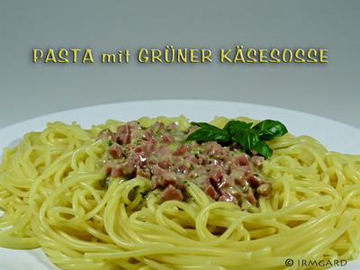 Pasta mit grüner Käsesosse Rezept