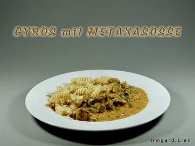 Gyros mit Metaxasosse Rezept