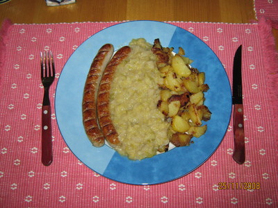 Bratwürsteln mit Kohl &amp; Gröste Rezept