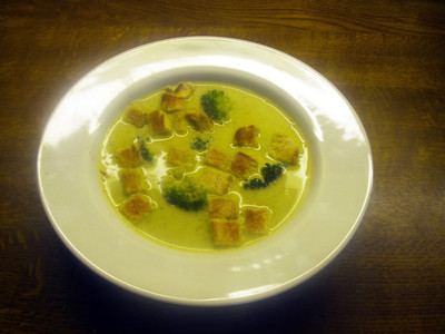 Broccolisuppe mit Brie Rezept