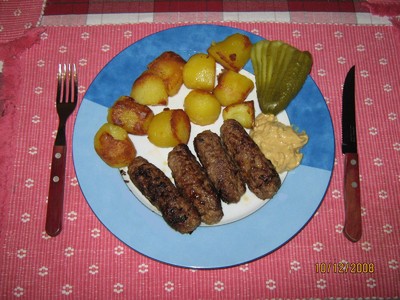 Cevapcici &amp; Braterdäpfel Rezept