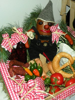 Wurstmandl als Geburtstagsgeschenk Rezept