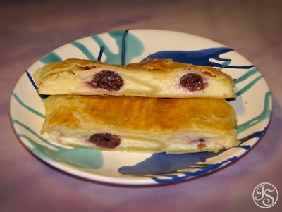 Topfen-Kirschenstrudel Rezept