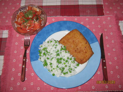 Gebackener Leberkäse mit Risipisi &amp; Paradeissalat Rezept