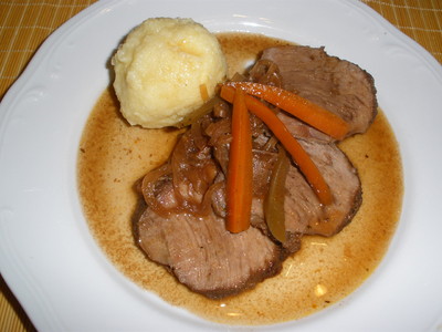 Rindsbraten mit Kartoffelknödel Rezept