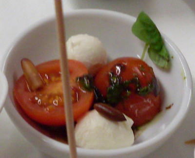 Mini - Mozzarella mit Kirschtomaten und Pesto Rezept