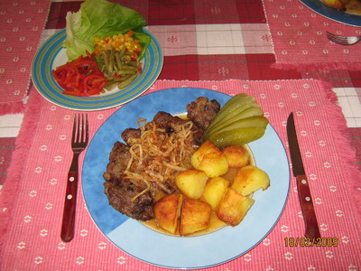 Zwiebelrostbraten mit Braterdäpfeln Rezept