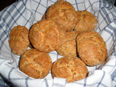 pikante Topfen - Kornbrötchen Rezept