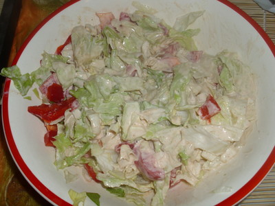 Eisbergsalat mit Thousand-Island Dressing Rezept