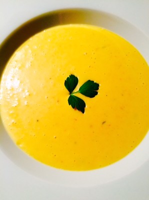 Feine Erdäpfel-Karotten Suppe Rezept