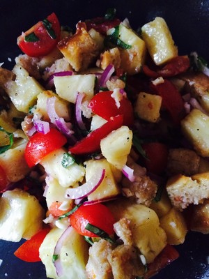 Brot Salat mit Tomaten+Ananas Rezept