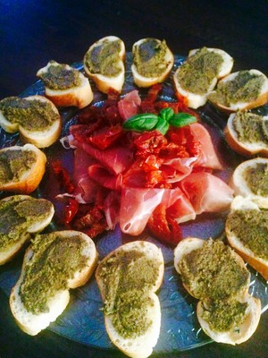 Crostini mit Olivenpaste Rezept