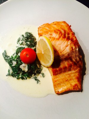 Lachs mit Rahmspinat Rezept