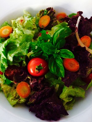 Gartensalat mit Dijon -Senf Dressing  Rezept