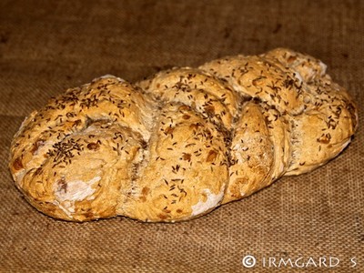 Kümmel-Zopfbrot Rezept