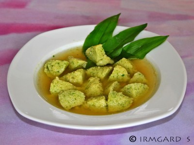 Bärlauch-Grießknödelsuppe Rezept