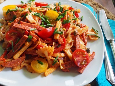 Tiroler Nudelsalat mit Tomaten-Balsamico-Dressing Rezept