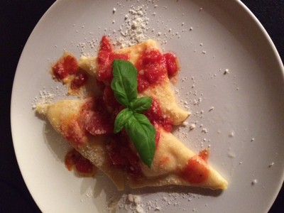 Ravioli mit Tomaten - Frischkäse Füllung Rezept