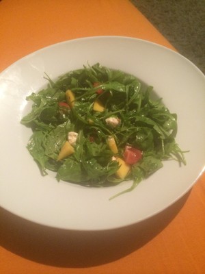 Rucola- Mango- Mozzarella Salat Rezept