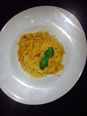 Spaghetti mit Tomatenpesto Rezept