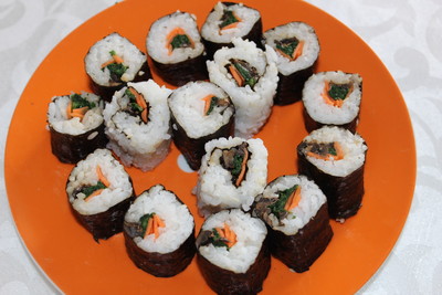 Sushi mit Champignons und Spinat Rezept