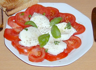 Mozarella mit Tomaten Rezept