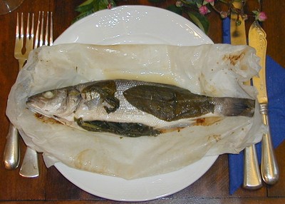 Wolfsbarsch (Branzino) in der Papierhülle Rezept