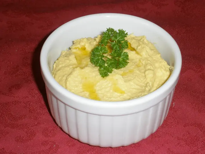 Hummus mit Curry