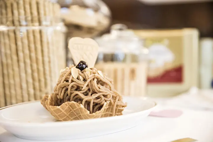 Geeiste Maroni Blüte