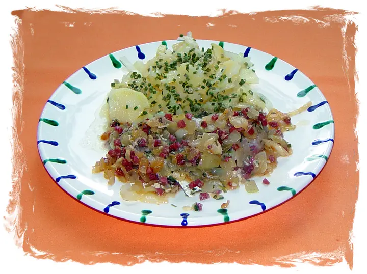 Rotbarsch im Zwiebelbett