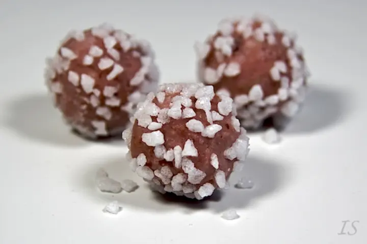 Heidelbeer-Marzipan-Trüffel