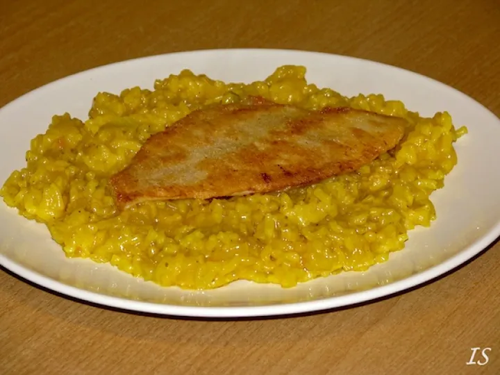 Schollenfilets mit Safranrisotto