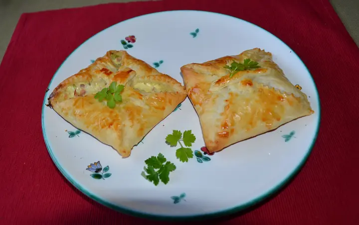 Pikante Schinken-Kolatschen