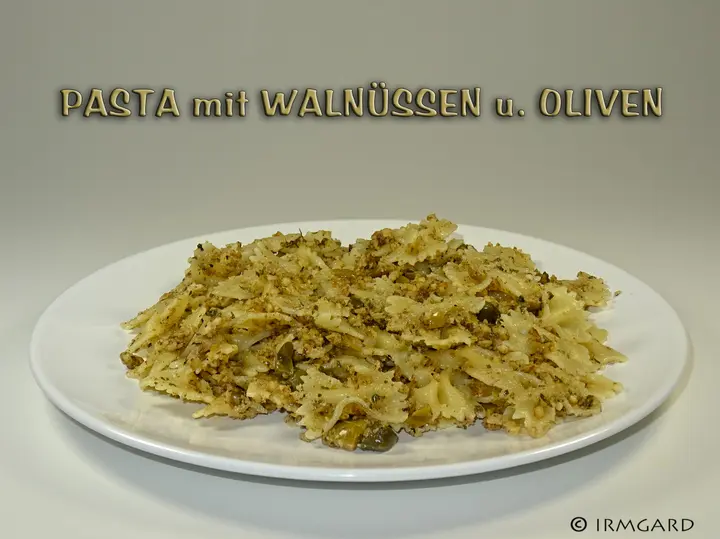 Pasta mit Walnüssen und Oliven