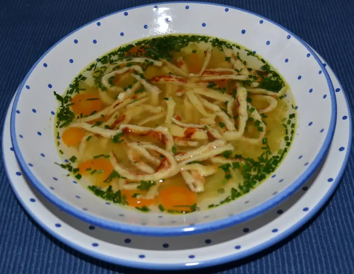 Käseflädle-Suppe