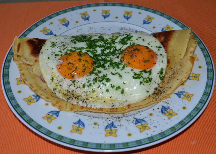 Gefülltes Dinkelcrepes