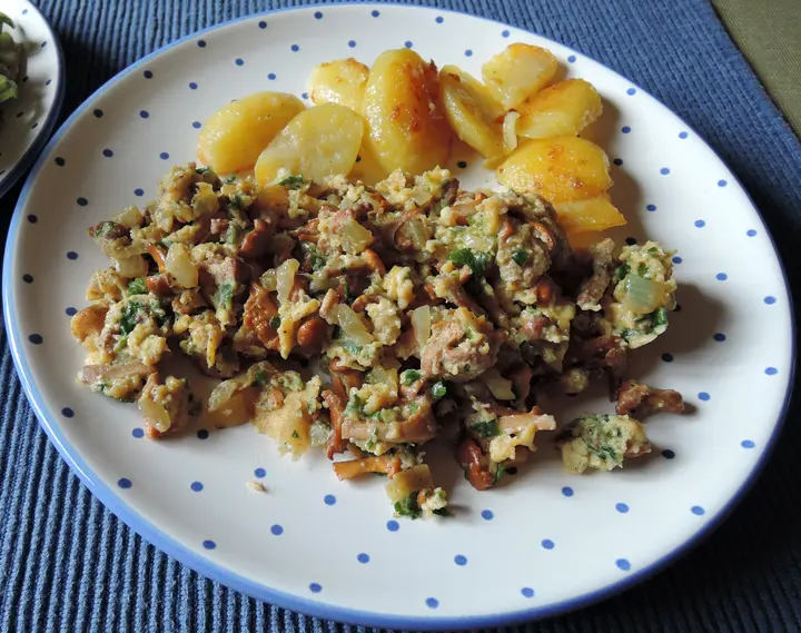 Eierschwammerl-Röster