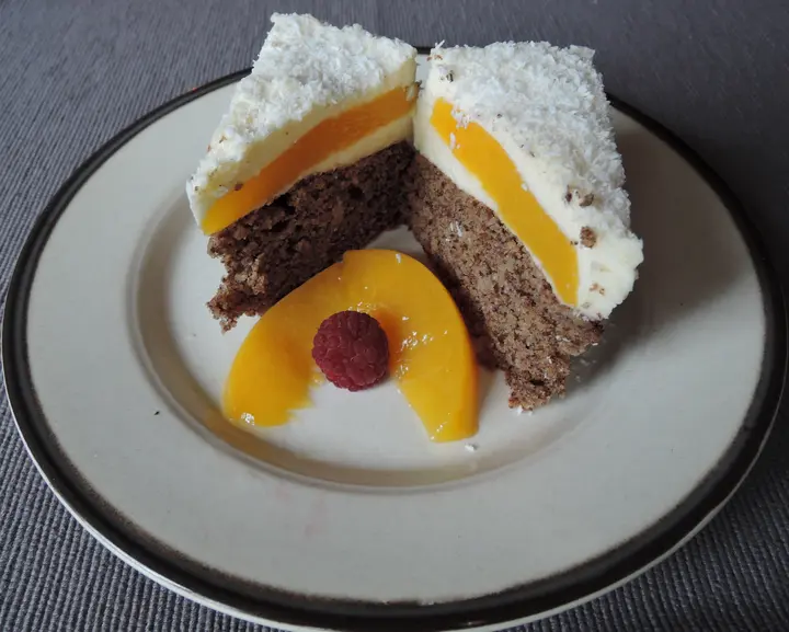 Eierlikör-Pfirsichtorte